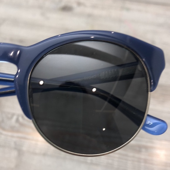 Kensie Round About Sunglasses Blue NWOT - Picture 6 of 6